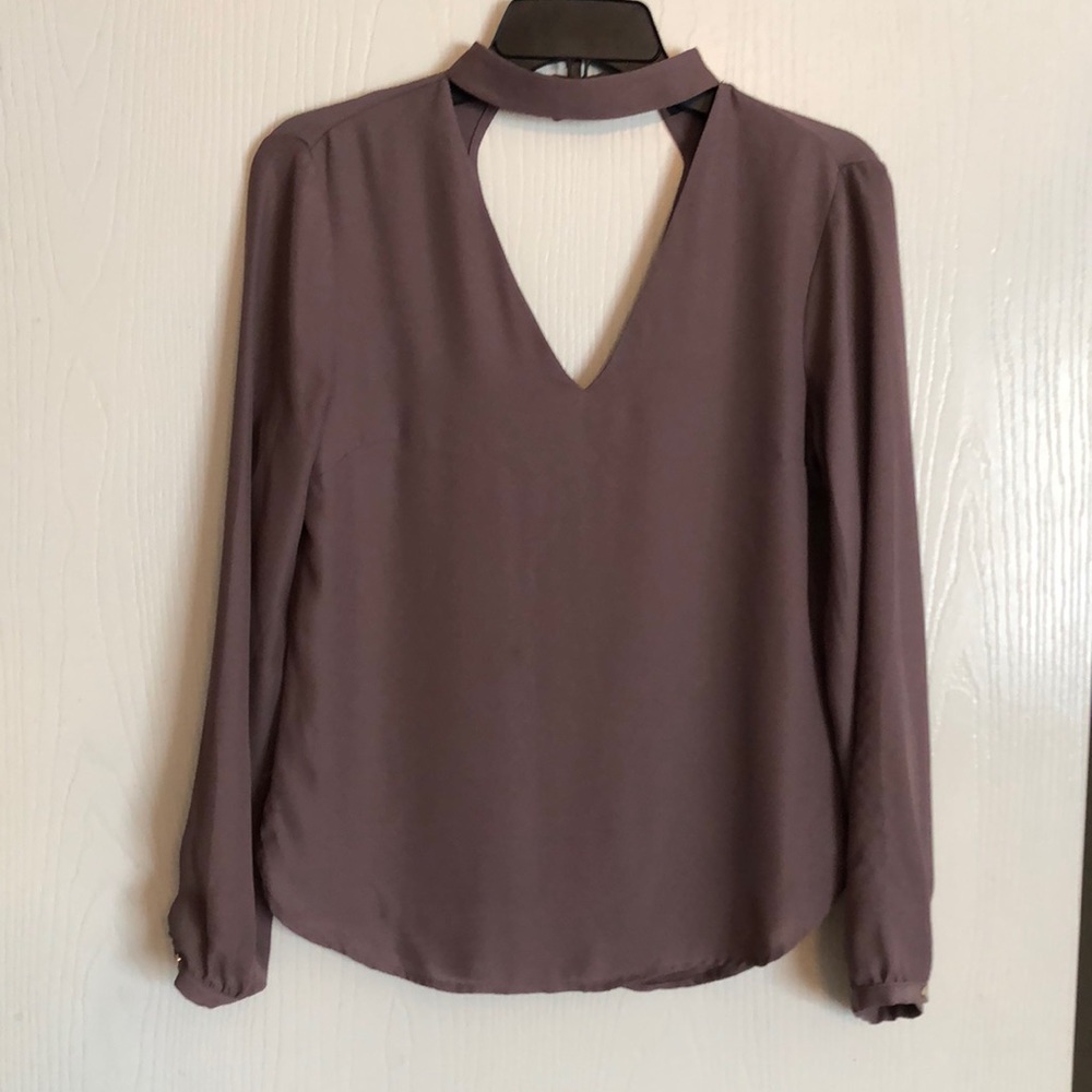 Dynamite Mauve Blouse with Keyhole Neckline